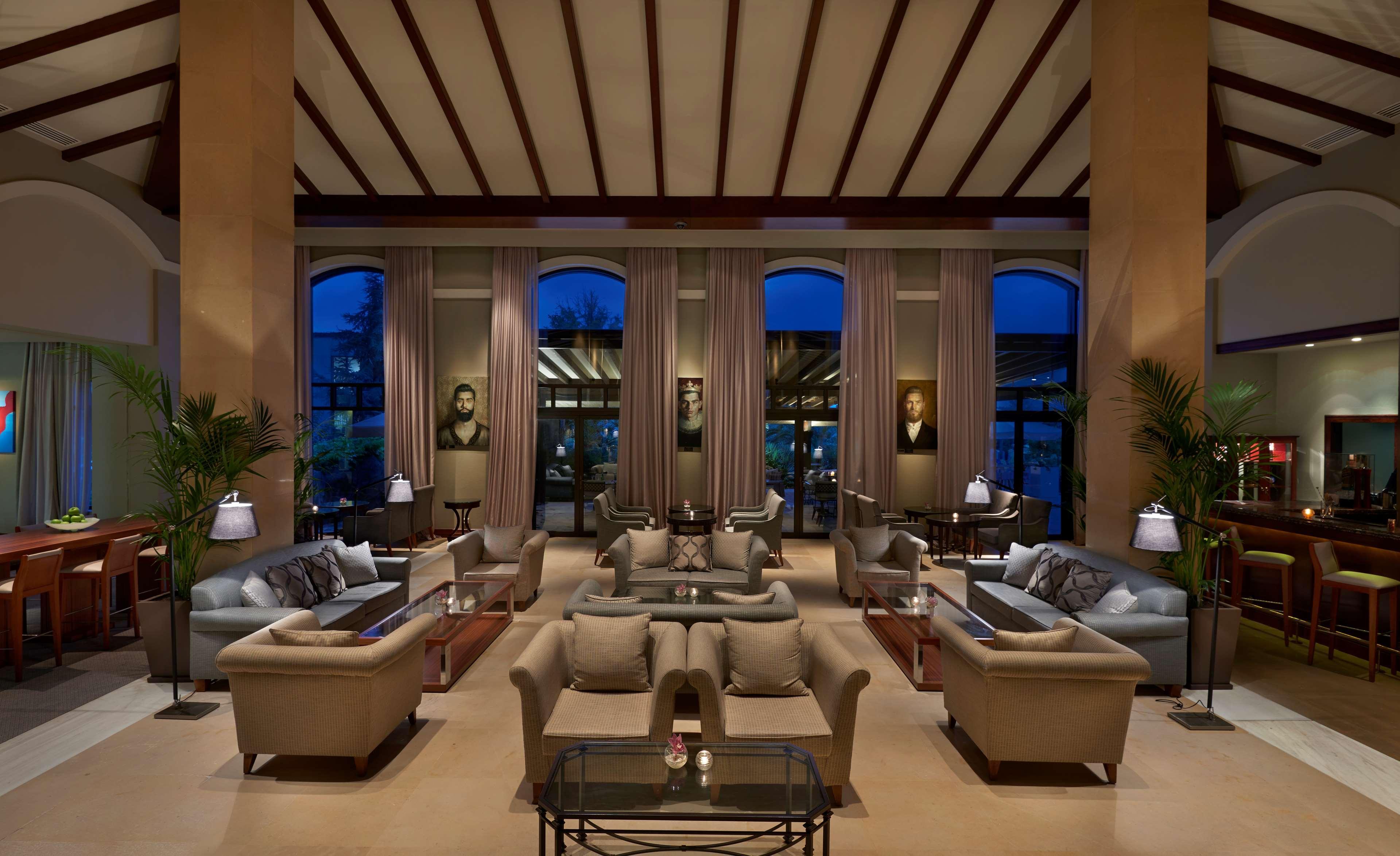塞萨洛尼基凯悦酒店 外观 照片 The lobby of the hotel