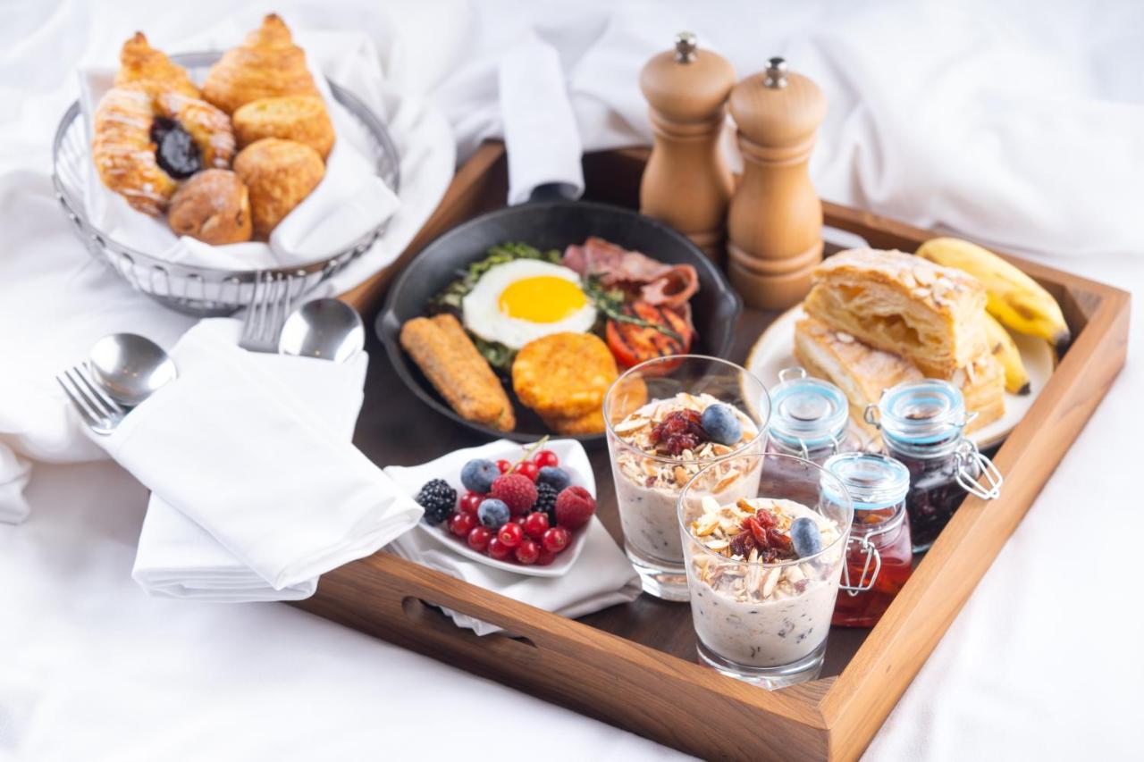 塞萨洛尼基凯悦酒店 外观 照片 A breakfast tray