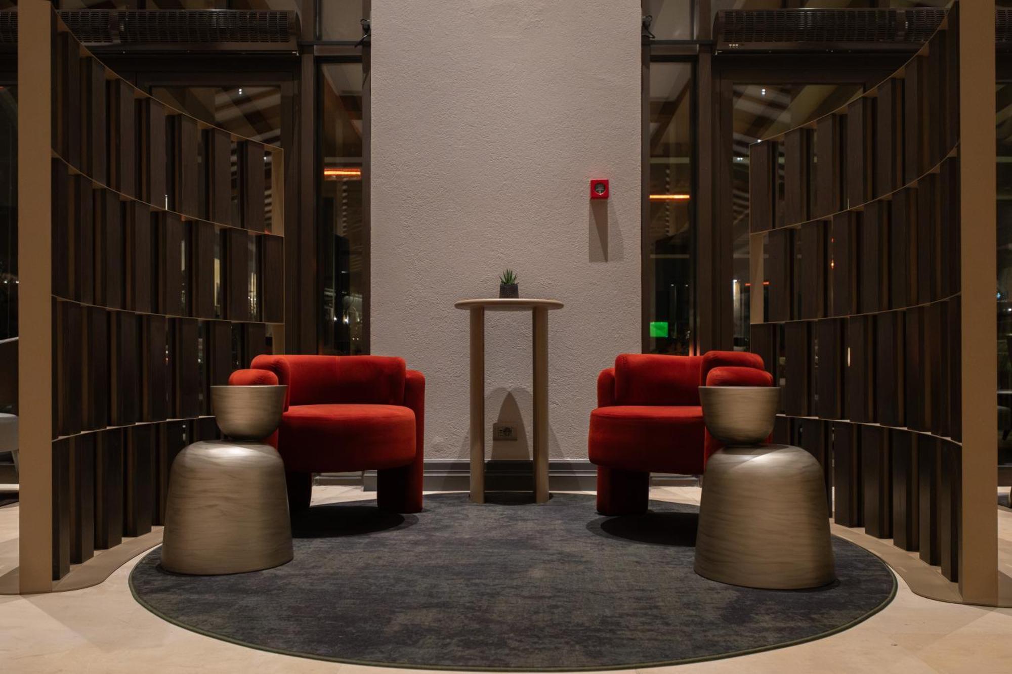 塞萨洛尼基凯悦酒店 外观 照片 The lounge at the airport